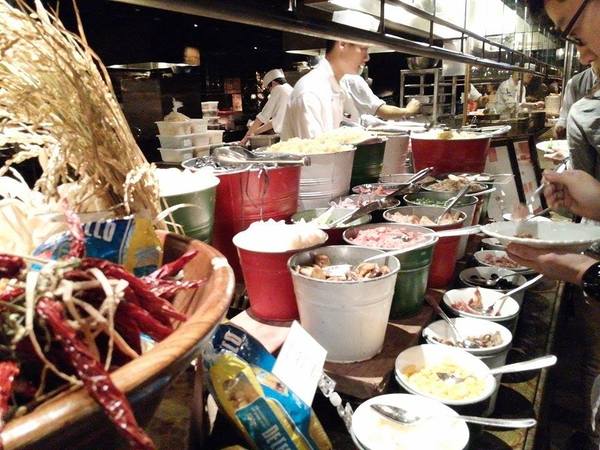 君品酒店-雲軒西餐廳：君品雲軒下午茶-甜點海鮮吃到飽