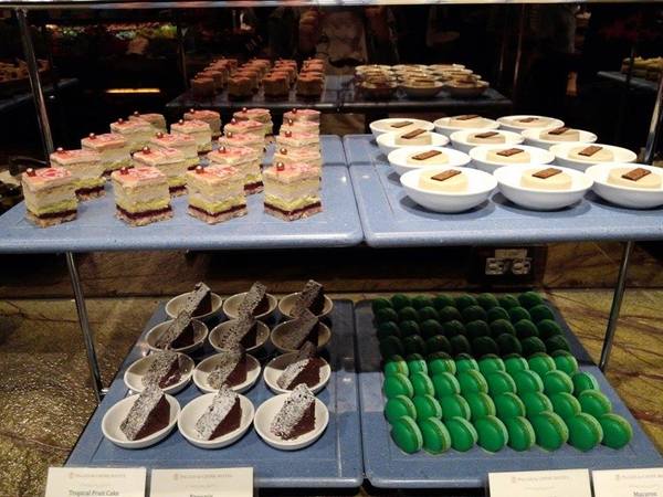 君品酒店-雲軒西餐廳：君品雲軒下午茶-甜點海鮮吃到飽