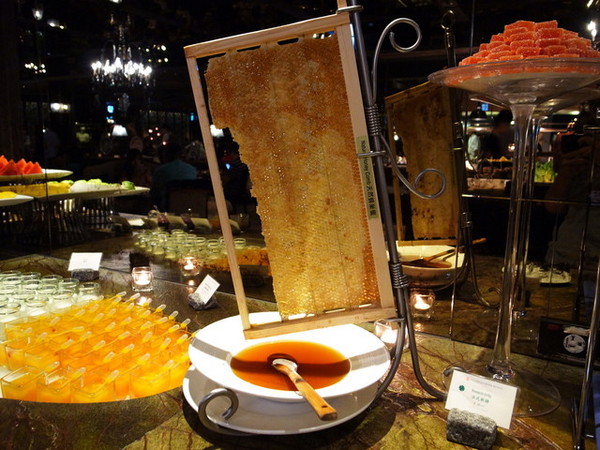 君品酒店-雲軒西餐廳：<台北|大同>波士頓龍蝦*牛排~精緻buffet~君品酒店-雲軒西餐廳*台北車站(京站)