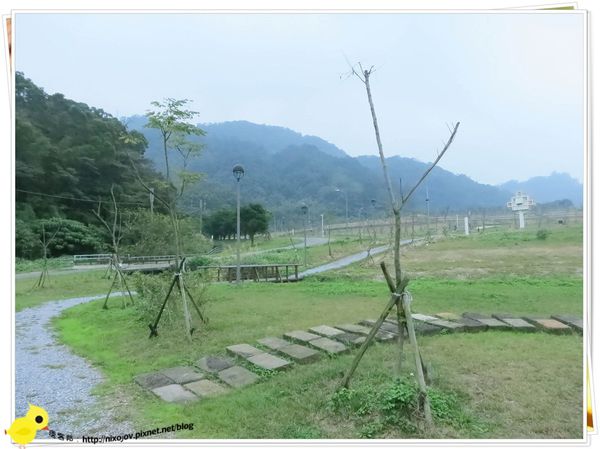 台北-南港山水綠生態-山豬窟化身成池畔木屋-風景