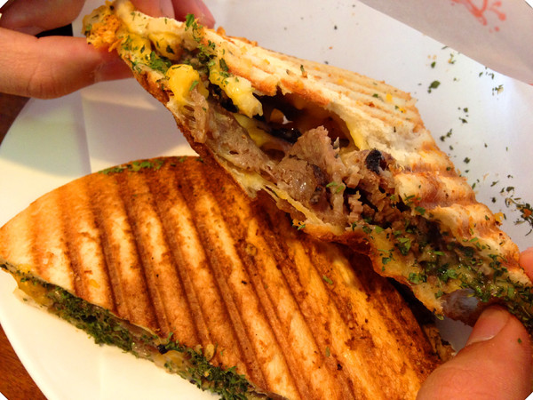 晴天小店：【♥美食】早餐就該這樣享受陽光般的帕尼尼-晴天義式三明治