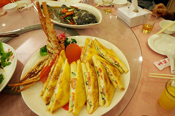 龍星餐廳: 馬公♬在地人御用婚宴海鮮餐廳吃年菜,大石斑&龍蝦美味上桌!龍星餐廳