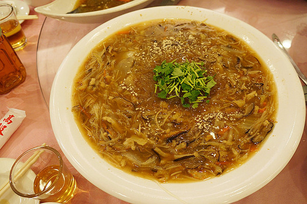 龍星餐廳: 馬公♬在地人御用婚宴海鮮餐廳吃年菜,大石斑&龍蝦美味上桌!龍星餐廳