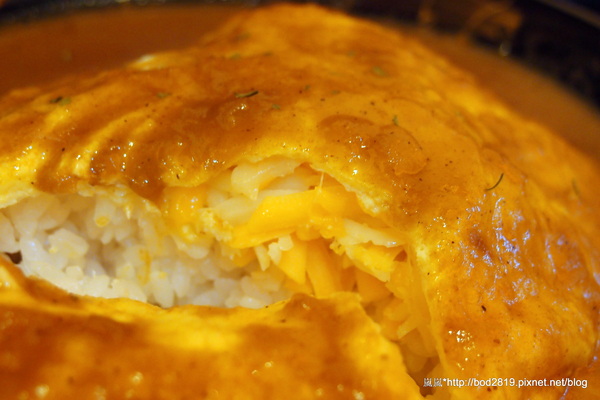 幸福起司(東園店)：【台北萬華】幸福起司－平價大碗的義大利麵，加套餐也不超過２００元喔！