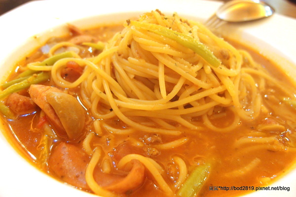 幸福起司(東園店)：【台北萬華】幸福起司－平價大碗的義大利麵，加套餐也不超過２００元喔！