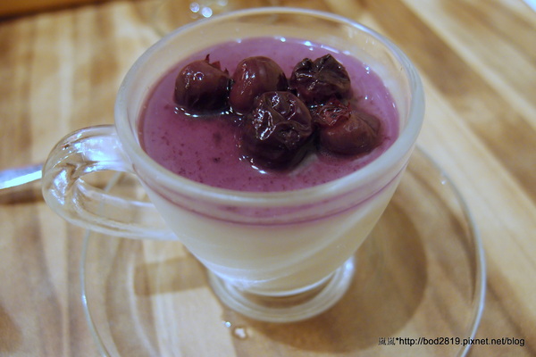 CoCo壱番屋(新竹巨城店)：【新竹東區】CoCo壱番屋－大推奶油咖哩飯！醬汁香濃不膩（巨城購物中心內）