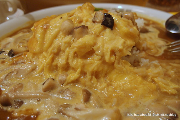 CoCo壱番屋(新竹巨城店)：【新竹東區】CoCo壱番屋－大推奶油咖哩飯！醬汁香濃不膩（巨城購物中心內）
