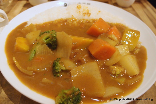 CoCo壱番屋(新竹巨城店)：【新竹東區】CoCo壱番屋－大推奶油咖哩飯！醬汁香濃不膩（巨城購物中心內）