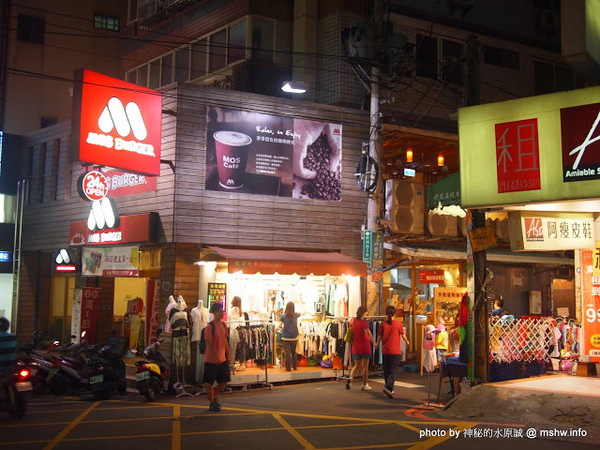 樂可芙luckfoot：【食記】台中Luckfoot 樂可芙焦糖蘭姆蘋果派@西屯東海夜市捷運BRT東海別墅 : 微甜不膩的東海美食,真材實料的手工現作甜點,午茶時段的小確幸!