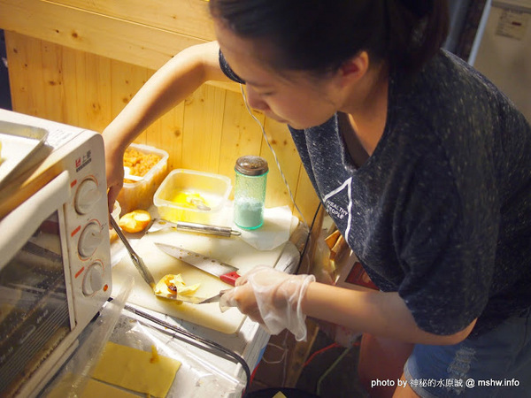 樂可芙luckfoot：【食記】台中Luckfoot 樂可芙焦糖蘭姆蘋果派@西屯東海夜市捷運BRT東海別墅 : 微甜不膩的東海美食,真材實料的手工現作甜點,午茶時段的小確幸!
