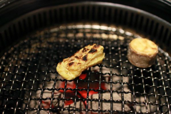 【蘆洲】九龍炭火燒肉吃到飽-原汁原肉原始美味