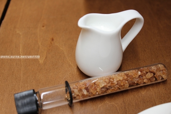 minacheese美娜甜心(美術園道店)：minacheese美娜甜心(美術園道店)❤放鬆の環境+幸福の滋味~103.03.20