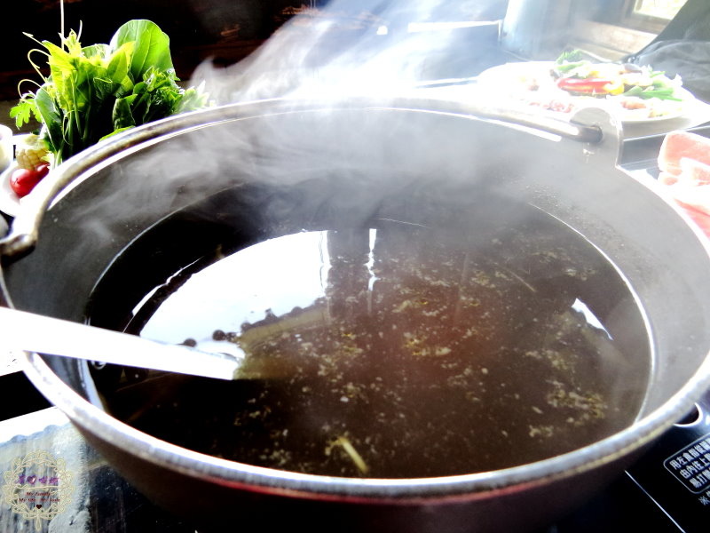 21狗尾草野菜鍋($380)-01.JPG