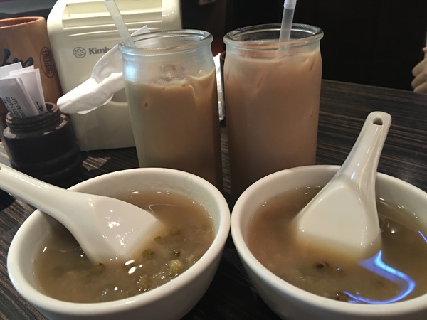 秋吉木炭串燒(忠孝店)：[捷運忠孝復興站美食] 秋吉串燒-忠孝店*燒烤料理餐廳*串燒老店