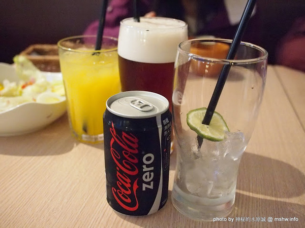 Burger Joint 7分So 漢堡 早午餐專賣(東海店):【食記】台中Burger Joint 7分SO美式廚房東海店@西屯BRT澄清醫院 : 老屋新生,餐點不錯的庭園風美式早午餐