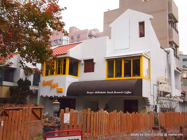 Burger Joint 7分So 漢堡 早午餐專賣(東海店):【食記】台中Burger Joint 7分SO美式廚房東海店@西屯BRT澄清醫院 : 老屋新生,餐點不錯的庭園風美式早午餐