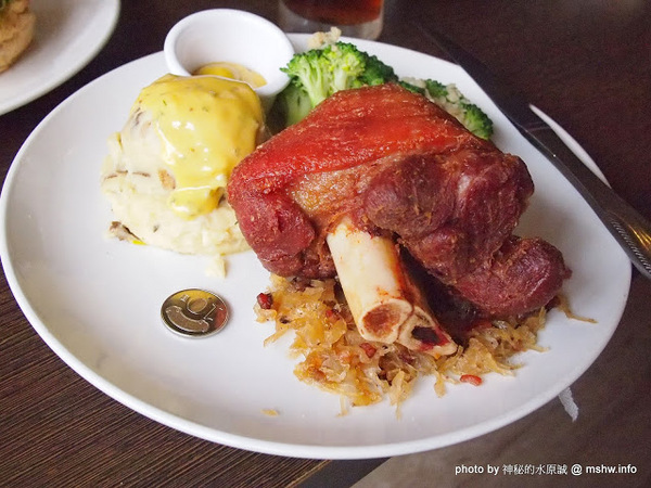 Burger Joint 7分So 漢堡 早午餐專賣(東海店):【食記】台中Burger Joint 7分SO美式廚房東海店@西屯BRT澄清醫院 : 老屋新生,餐點不錯的庭園風美式早午餐