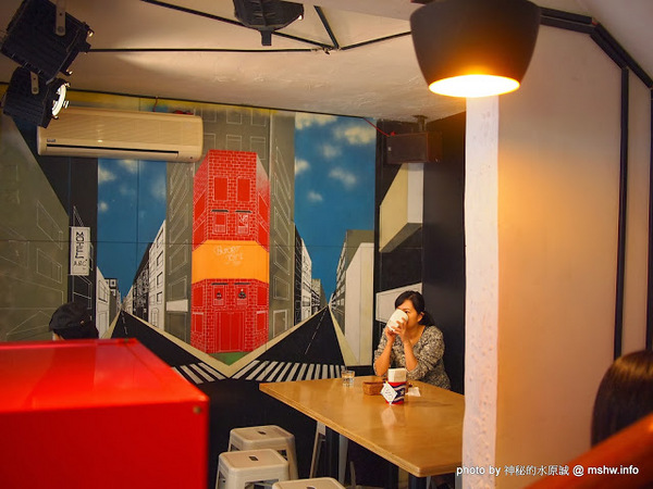 Burger Joint 7分So 漢堡 早午餐專賣(東海店):【食記】台中Burger Joint 7分SO美式廚房東海店@西屯BRT澄清醫院 : 老屋新生,餐點不錯的庭園風美式早午餐