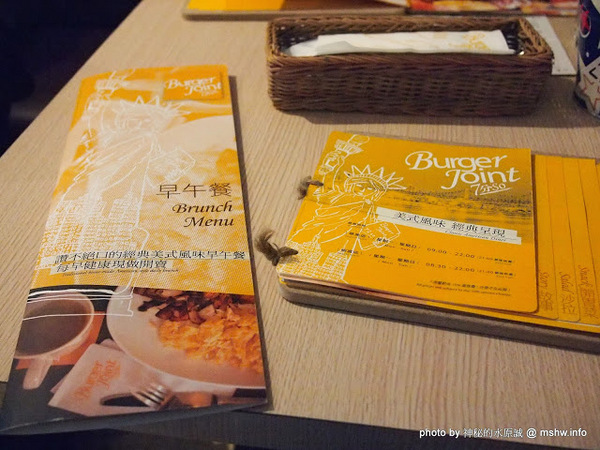 Burger Joint 7分So 漢堡 早午餐專賣(東海店):【食記】台中Burger Joint 7分SO美式廚房東海店@西屯BRT澄清醫院 : 老屋新生,餐點不錯的庭園風美式早午餐