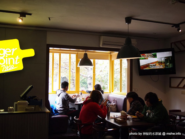 Burger Joint 7分So 漢堡 早午餐專賣(東海店):【食記】台中Burger Joint 7分SO美式廚房東海店@西屯BRT澄清醫院 : 老屋新生,餐點不錯的庭園風美式早午餐