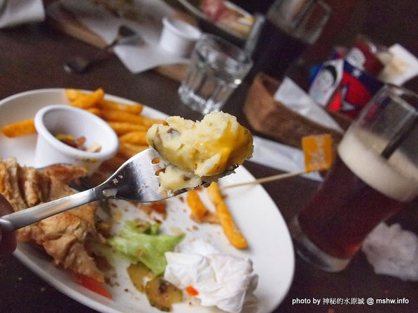 Burger Joint 7分So 漢堡 早午餐專賣(東海店):【食記】台中Burger Joint 7分SO美式廚房東海店@西屯BRT澄清醫院 : 老屋新生,餐點不錯的庭園風美式早午餐