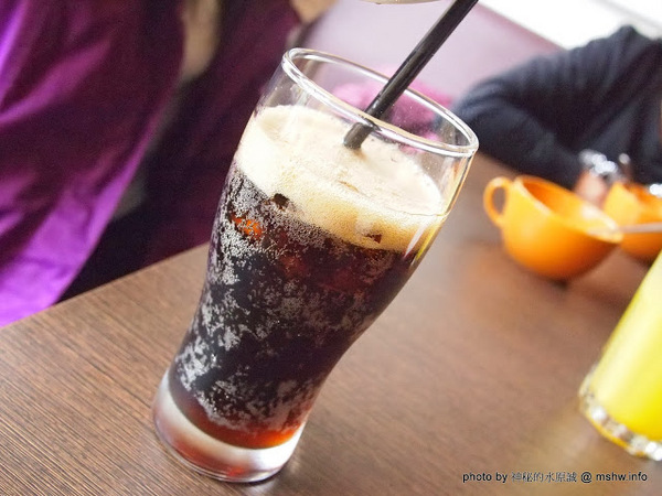 Burger Joint 7分So 漢堡 早午餐專賣(東海店):【食記】台中Burger Joint 7分SO美式廚房東海店@西屯BRT澄清醫院 : 老屋新生,餐點不錯的庭園風美式早午餐