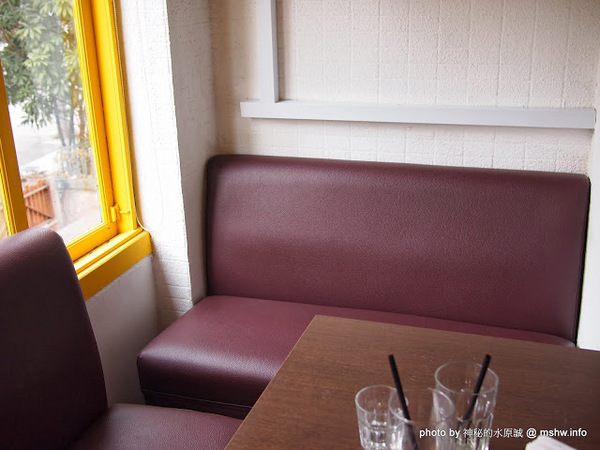 Burger Joint 7分So 漢堡 早午餐專賣(東海店):【食記】台中Burger Joint 7分SO美式廚房東海店@西屯BRT澄清醫院 : 老屋新生,餐點不錯的庭園風美式早午餐