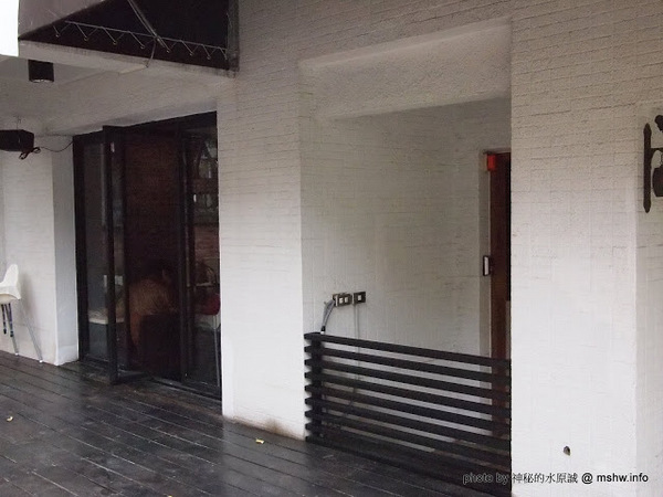 Burger Joint 7分So 漢堡 早午餐專賣(東海店):【食記】台中Burger Joint 7分SO美式廚房東海店@西屯BRT澄清醫院 : 老屋新生,餐點不錯的庭園風美式早午餐