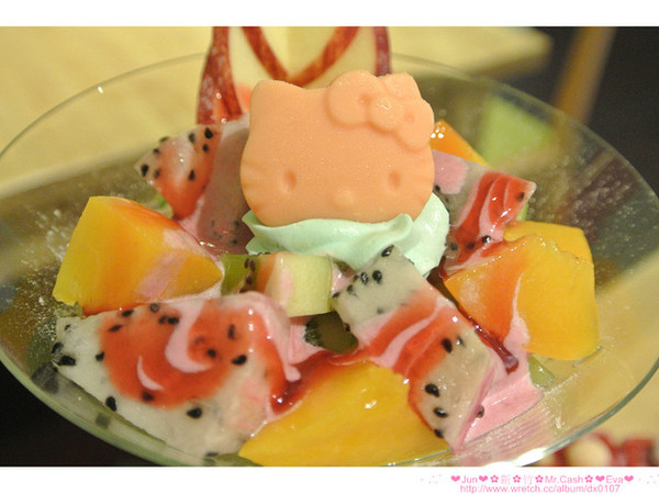 Mr. cash:【食記】oO。。新竹 Mr.Cash蜜糖吐司 什麼?!蜜糖吐司也不忘了Candy Crush,超可愛的kitty蜜糖吐司,大家吃過了嘛?!而且還有可愛的拉花kitty咖啡喲~。o○。