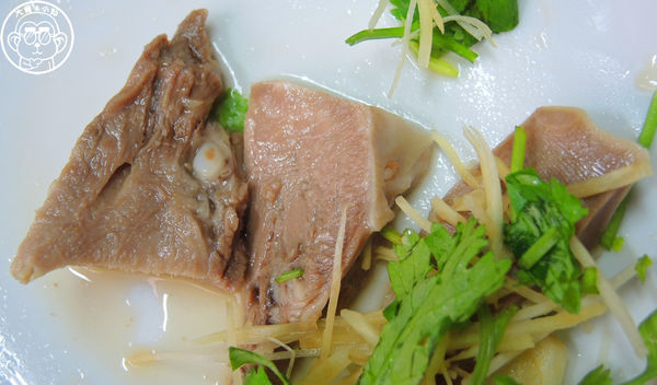 阿角紅燒肉：呷飽祙【台北大同･阿角紅燒肉】分部位的秒賣紅燒肉