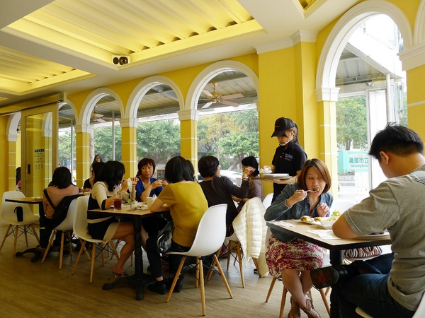 Maetugal 澳譽葡(台灣分店高雄美術館旗艦店):【高雄】澳譽葡.美術館旁澳葡餐廳.桑尼受不了美食