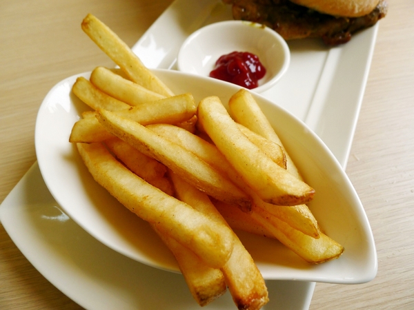 Maetugal 澳譽葡(台灣分店高雄美術館旗艦店):【高雄】澳譽葡.美術館旁澳葡餐廳.桑尼受不了美食