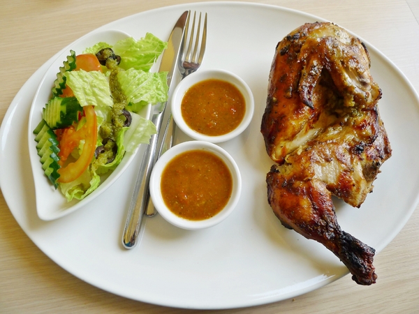 Maetugal 澳譽葡(台灣分店高雄美術館旗艦店):【高雄】澳譽葡.美術館旁澳葡餐廳.桑尼受不了美食