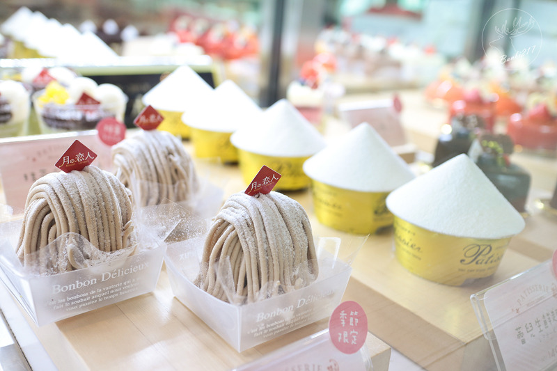 Banbi217 美食旅遊: 台中美食。月之戀人 Moon Lovers 日法洋菓子甜點,客製化訂結婚喜餅、彌月蛋糕到店及宅配試吃,可愛兔子草莓鮮奶油蛋糕,神保蛋糕捲(邀約)