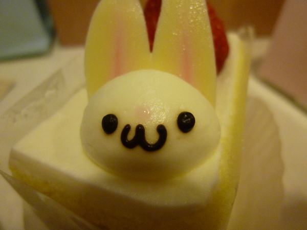 月の戀人Moon Lovers (原Bien 品昂創作洋菓子)：【台中西區】每一口都是幸福，不容錯過的高級甜點－月之戀人Moon Lovers