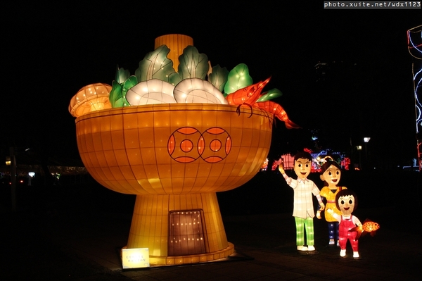 2014中台灣元宵燈會：2014中臺灣元宵燈會-飛馬獻瑞耀臺中✪主燈搭配女高音live演唱超威的