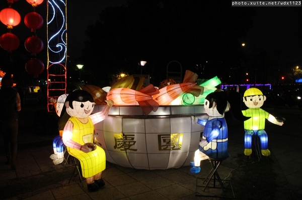 2014中台灣元宵燈會：2014中臺灣元宵燈會-飛馬獻瑞耀臺中✪主燈搭配女高音live演唱超威的