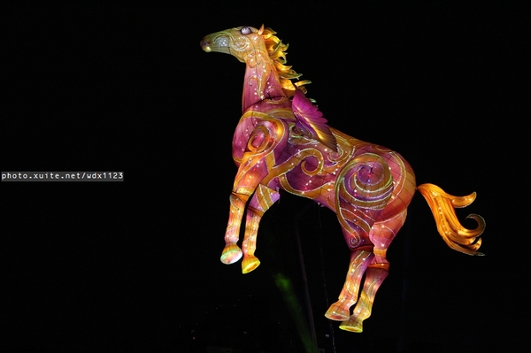 2014中台灣元宵燈會：2014中臺灣元宵燈會-飛馬獻瑞耀臺中✪主燈搭配女高音live演唱超威的