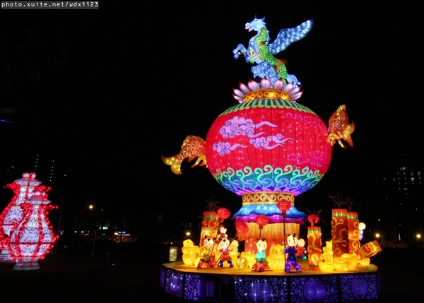 2014中台灣元宵燈會：2014中臺灣元宵燈會-飛馬獻瑞耀臺中✪主燈搭配女高音live演唱超威的