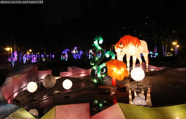 2014中台灣元宵燈會：2014中臺灣元宵燈會-飛馬獻瑞耀臺中✪主燈搭配女高音live演唱超威的