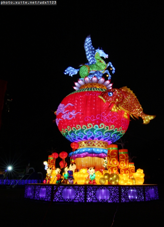 2014中台灣元宵燈會：2014中臺灣元宵燈會-飛馬獻瑞耀臺中✪主燈搭配女高音live演唱超威的