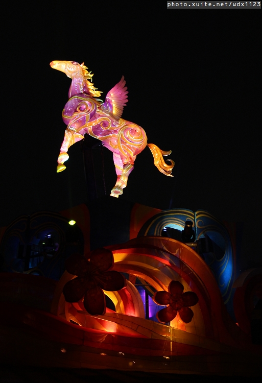 2014中台灣元宵燈會：2014中臺灣元宵燈會-飛馬獻瑞耀臺中✪主燈搭配女高音live演唱超威的