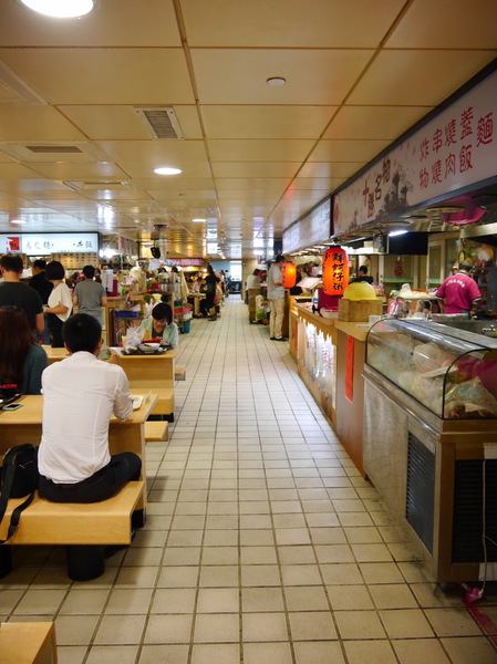 大師牛肉麵：【西湖捷運站2樓】大師牛肉麵－每日限量的一代宗師牛肉麵