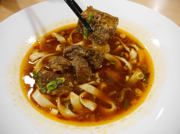 大師牛肉麵：【西湖捷運站2樓】大師牛肉麵－每日限量的一代宗師牛肉麵