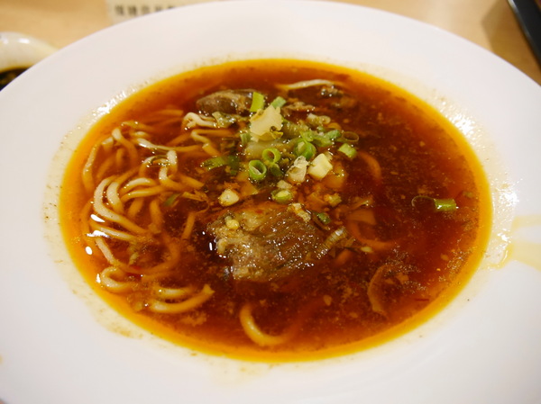 大師牛肉麵：【西湖捷運站2樓】大師牛肉麵－每日限量的一代宗師牛肉麵