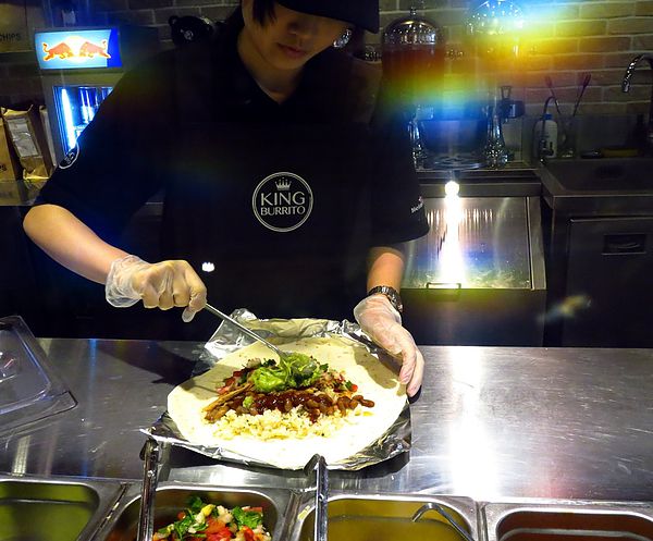 KING BURRITO,捲捲王美墨料理,加州,墨西哥捲餅,塔可,玉米脆片,莎莎醬