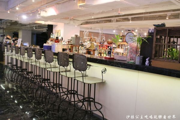 amba Taipei Ximending 台北西門町意舍酒-吃吧chiba：台北美食『台北西門町意舍酒店-吃吧餐廳』假日沙拉吧吃到飽/西門町義大利麵