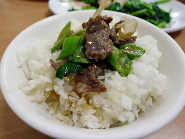 玉梅泰式料理:【高雄】玉梅泰式料理.平價泰國菜.桑尼受不了美食