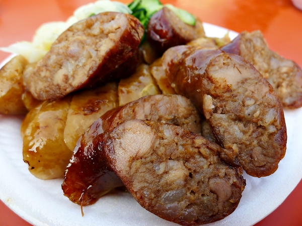 嘉義黑香腸：【高雄】大社嘉義黑香腸．觀音山腳下美食．桑尼受不了美食