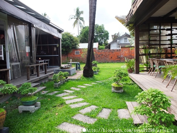 遇見綠洲庭園咖啡：【美食特搜。屏東市】遇見綠洲庭園咖啡館。品嚐歷史歲月的故事 與日式宅院來場午餐邂逅